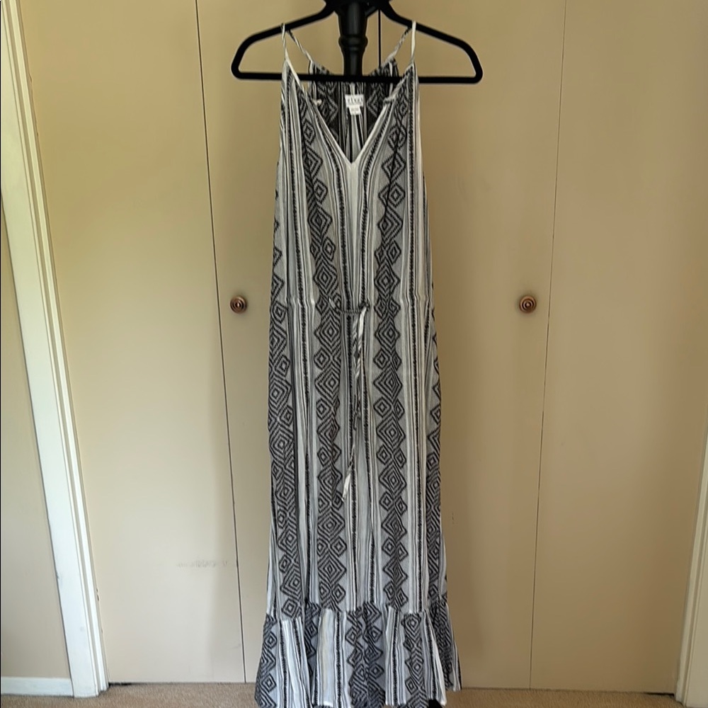 Velvet by Graham & Spencer Black and White Sleeveless Sundress
